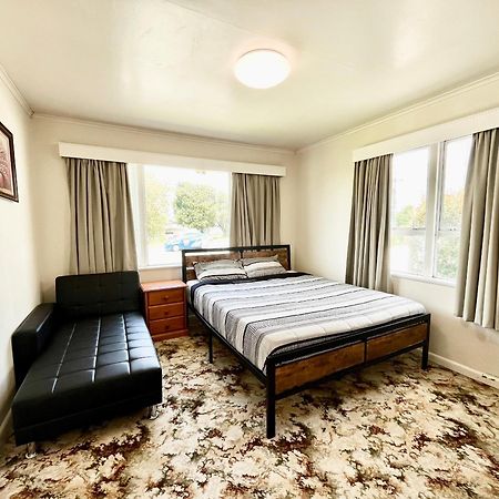 Entire House In Mt Wellington, Central أوكلاند المظهر الخارجي الصورة